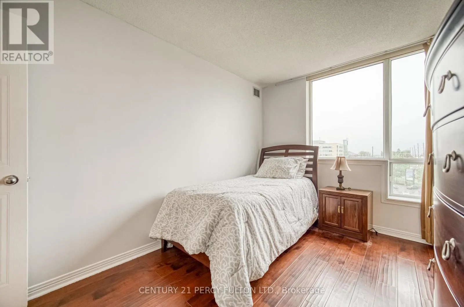 710 - 711 ROSSLAND ROAD NW