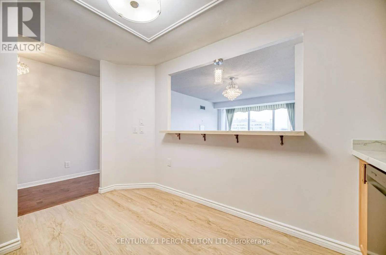 710 - 711 ROSSLAND ROAD NW