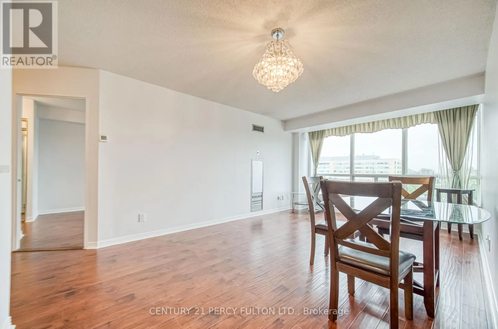 710 - 711 ROSSLAND ROAD NW