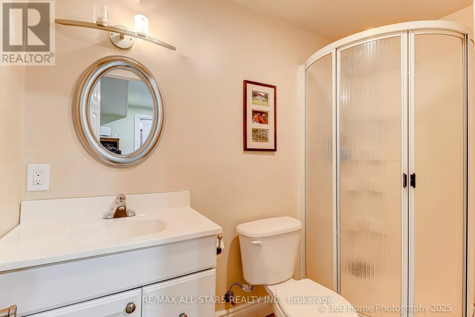 689 FOXWOOD TRAIL