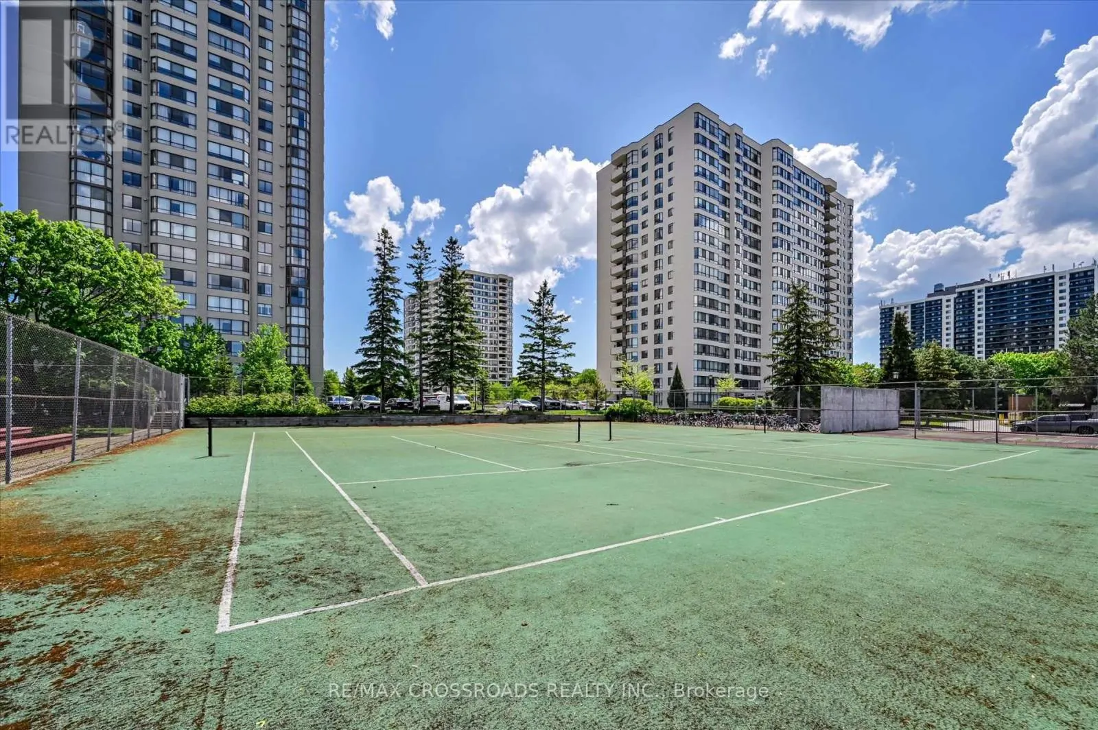 604 - 275 BAMBURGH CIRCLE