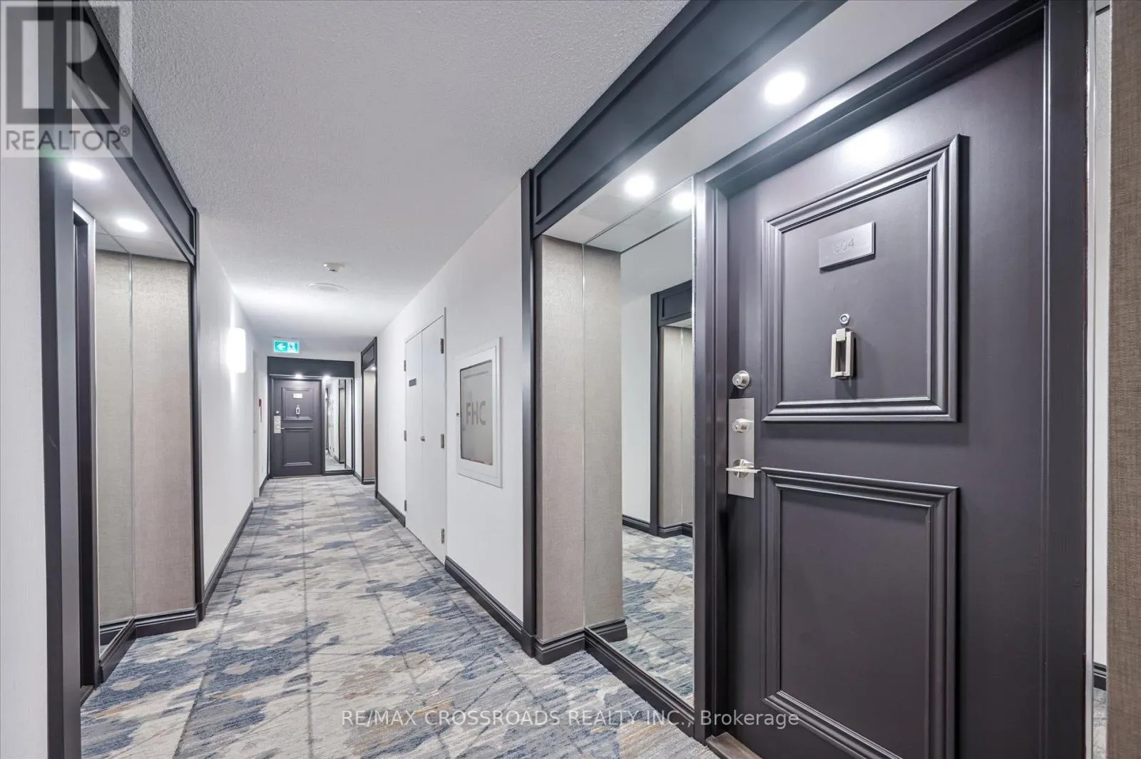 604 - 275 BAMBURGH CIRCLE