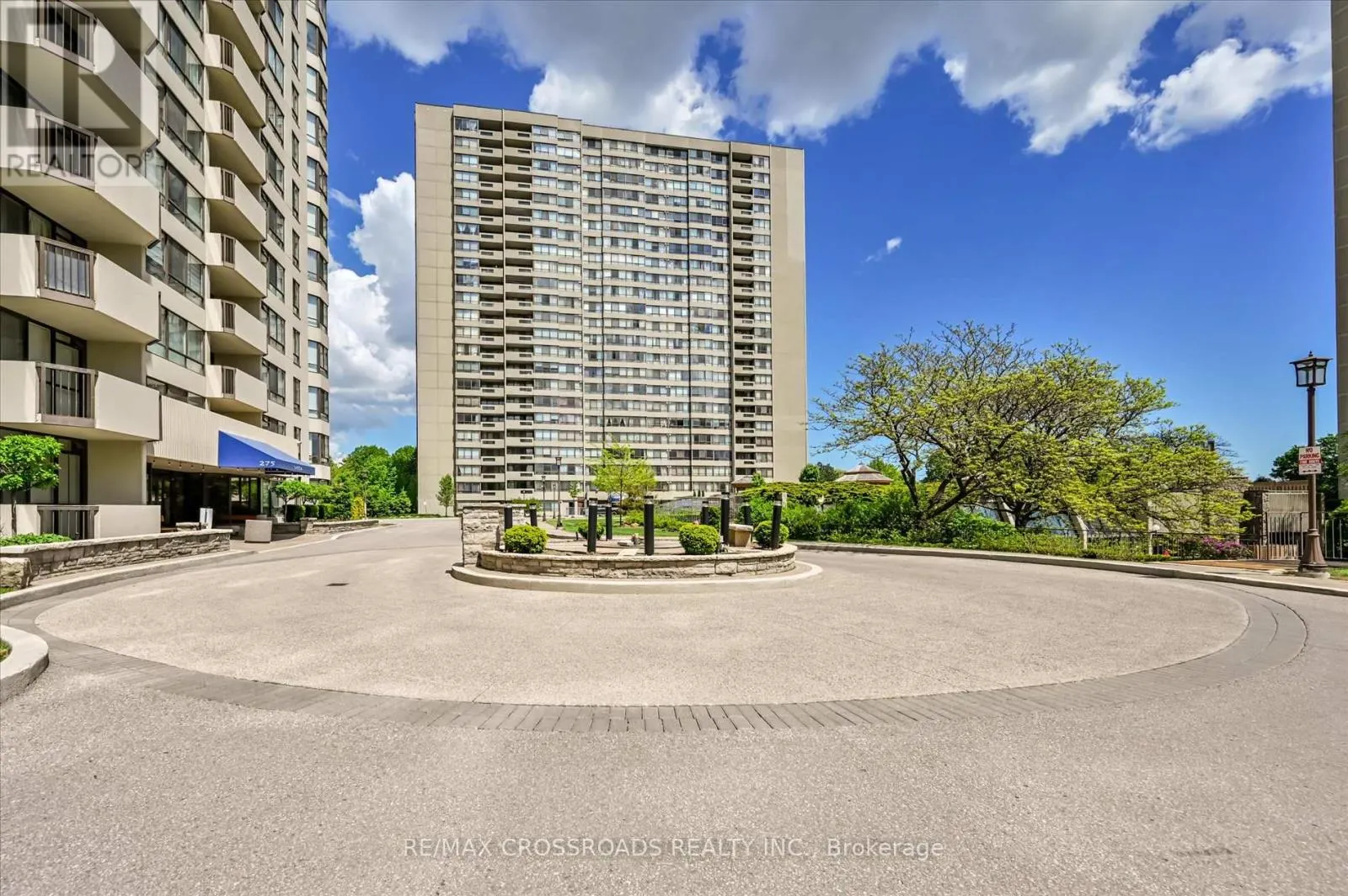604 - 275 BAMBURGH CIRCLE