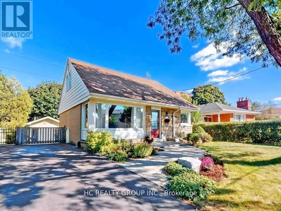 UPPER - 53 TREVERTON DRIVE