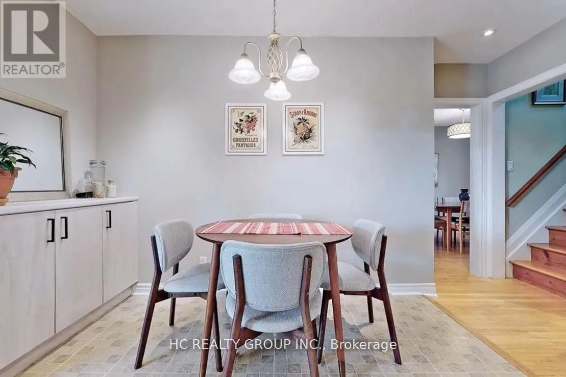 UPPER - 53 TREVERTON DRIVE
