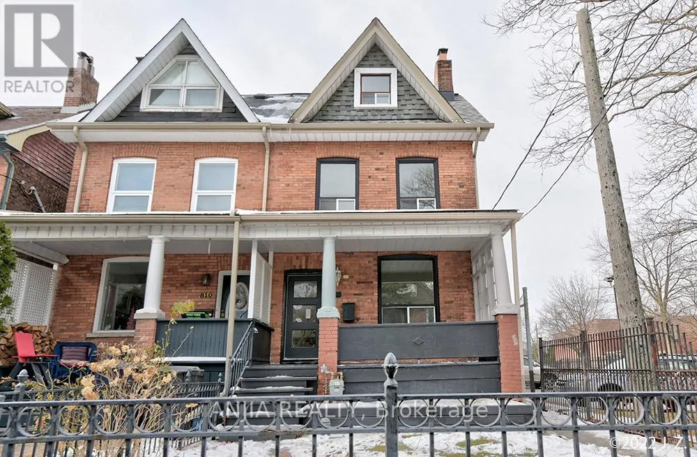 UPPER - 812 LOGAN AVENUE
