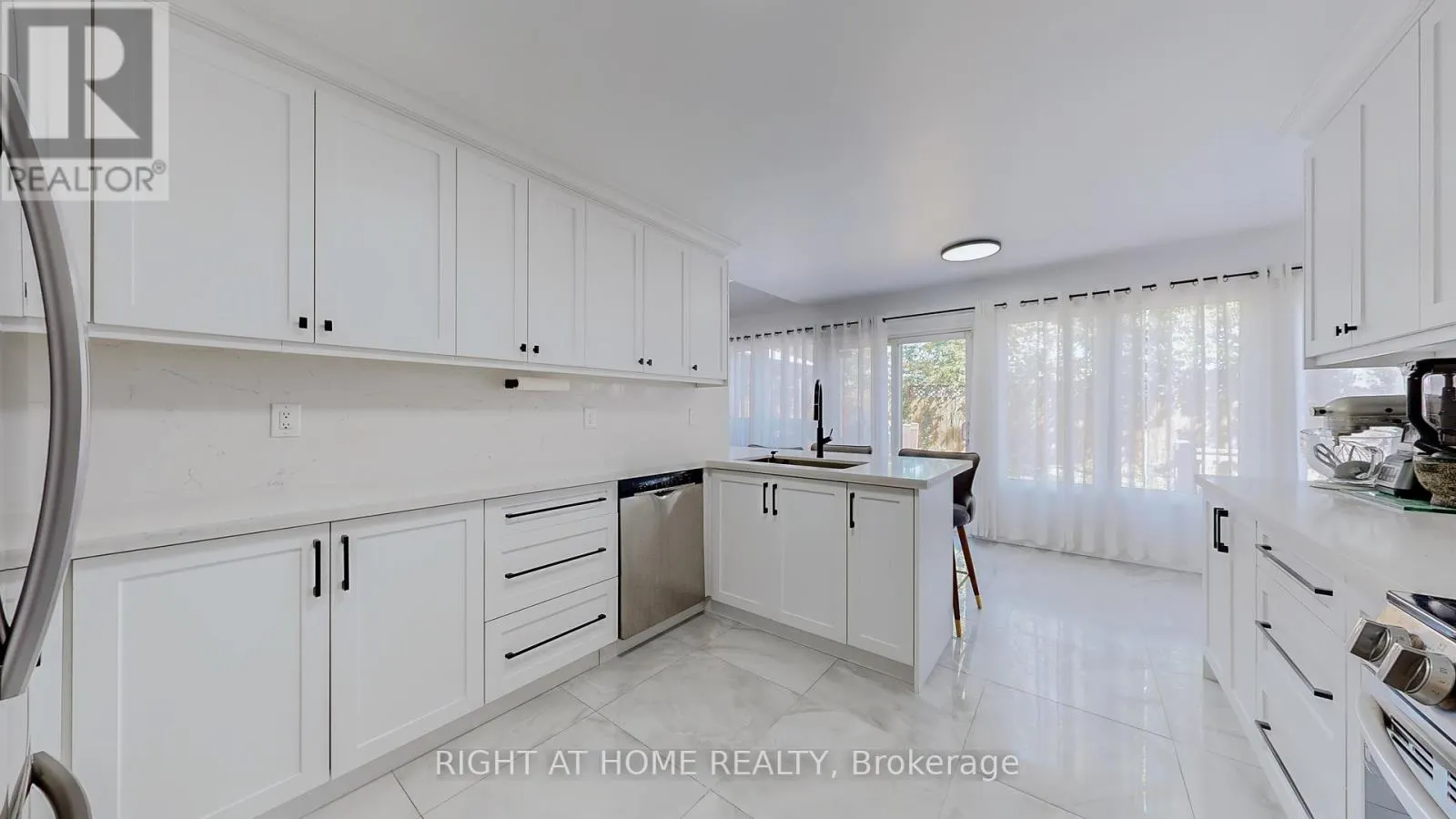 1590 MAJOR OAKS ROAD