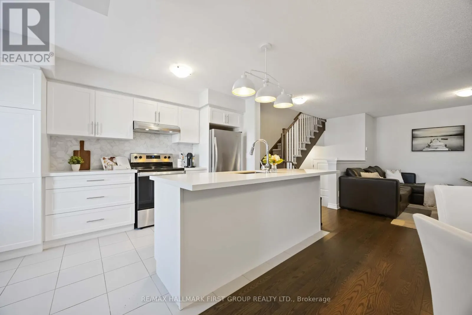 81 SUTCLIFFE DRIVE