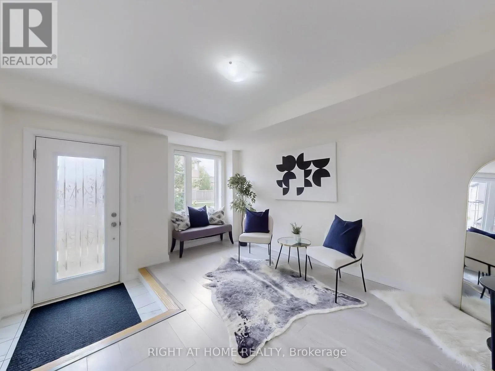 204 - 250 FINCH AVENUE