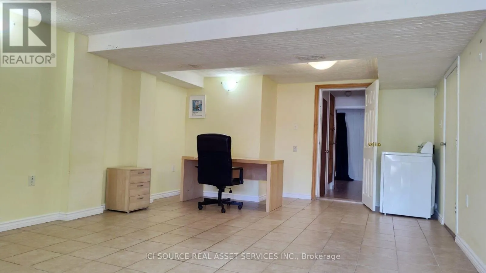 LOWER - 84 MARILAKE DRIVE