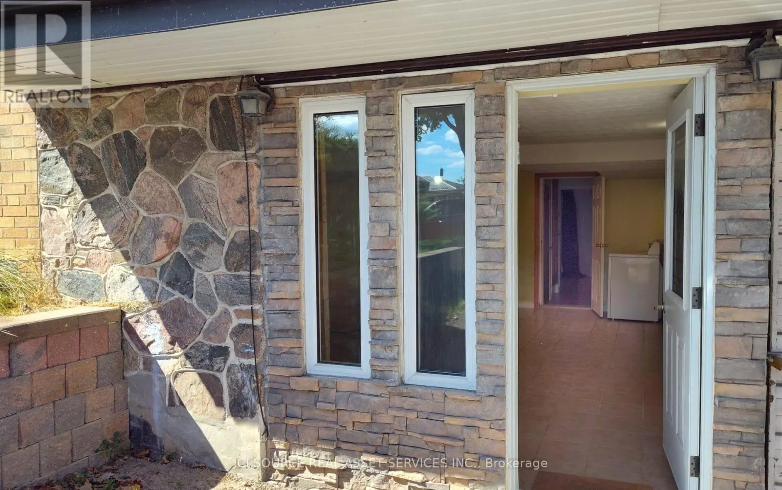 LOWER - 84 MARILAKE DRIVE