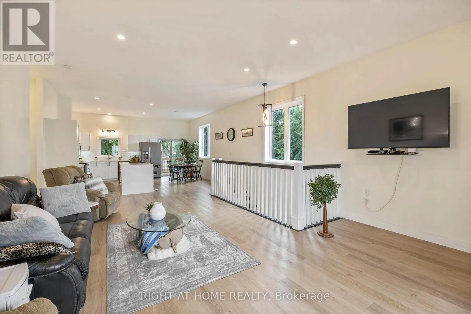 283 PLATTEN BOULEVARD