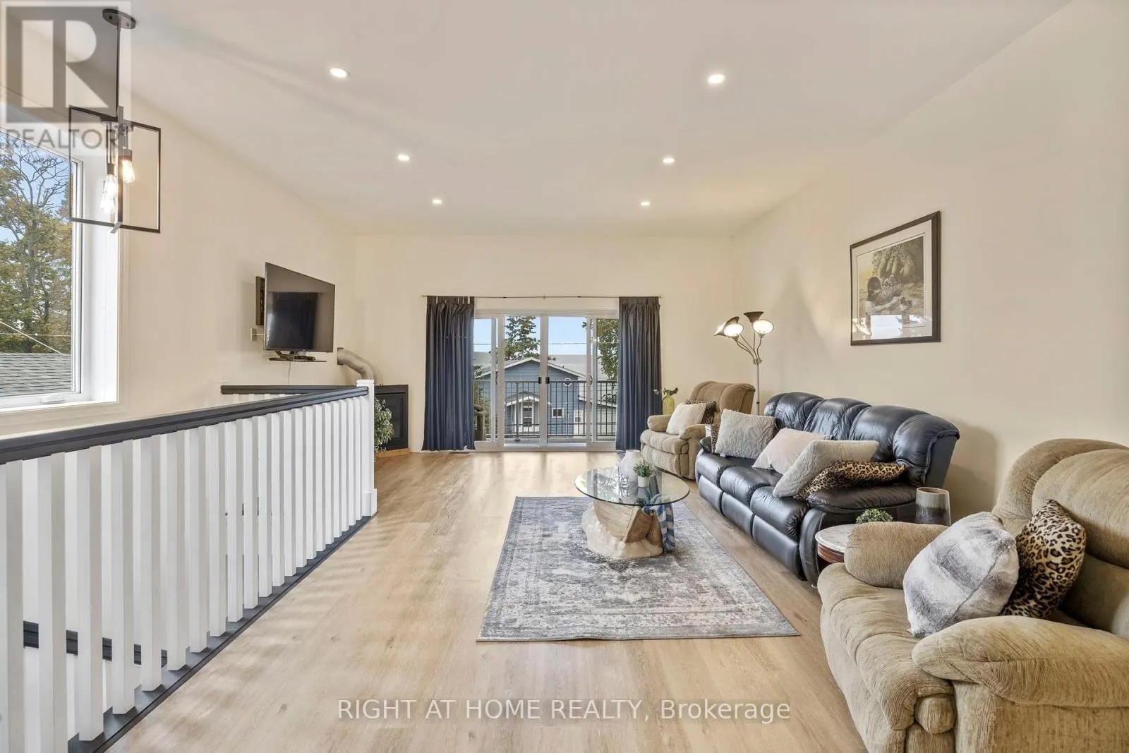 283 PLATTEN BOULEVARD