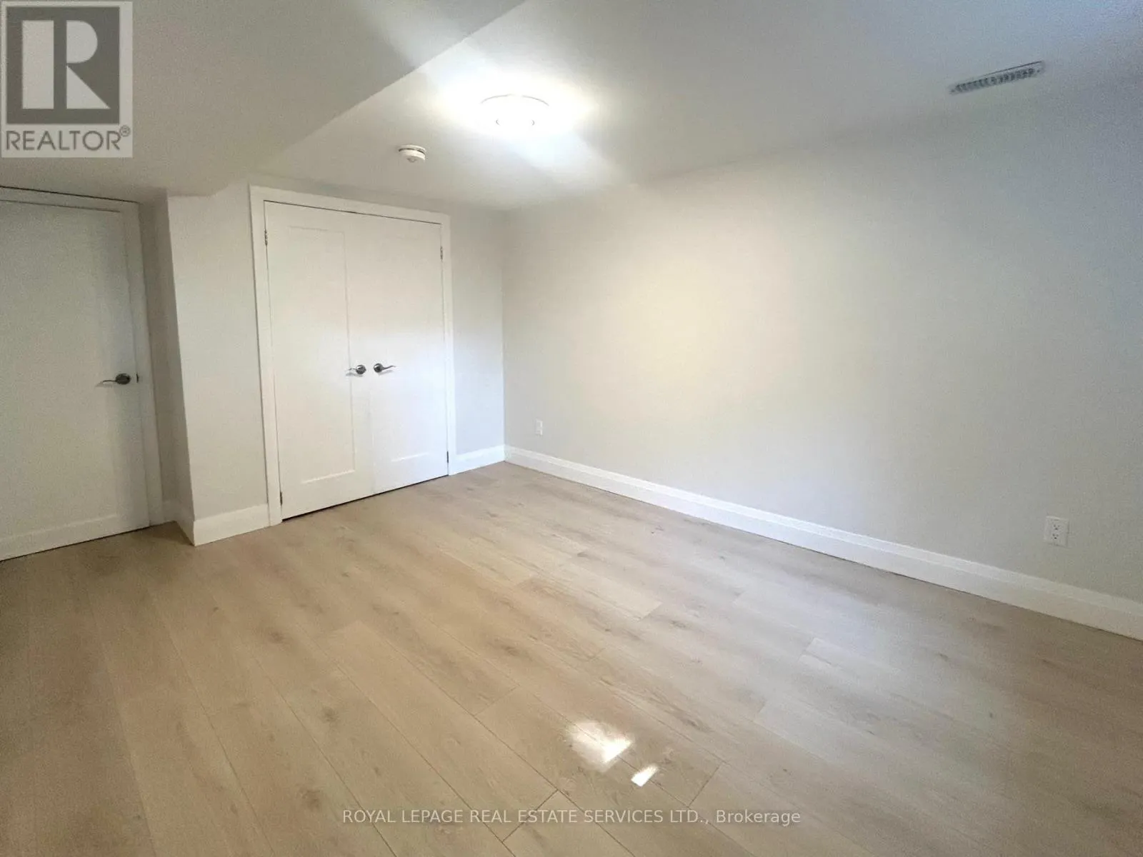 27 FRANCES CRESCENT
