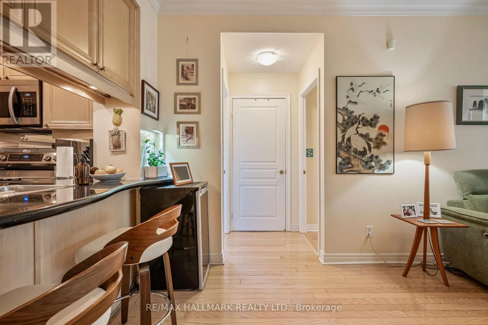 222 - 35 BOARDWALK DRIVE