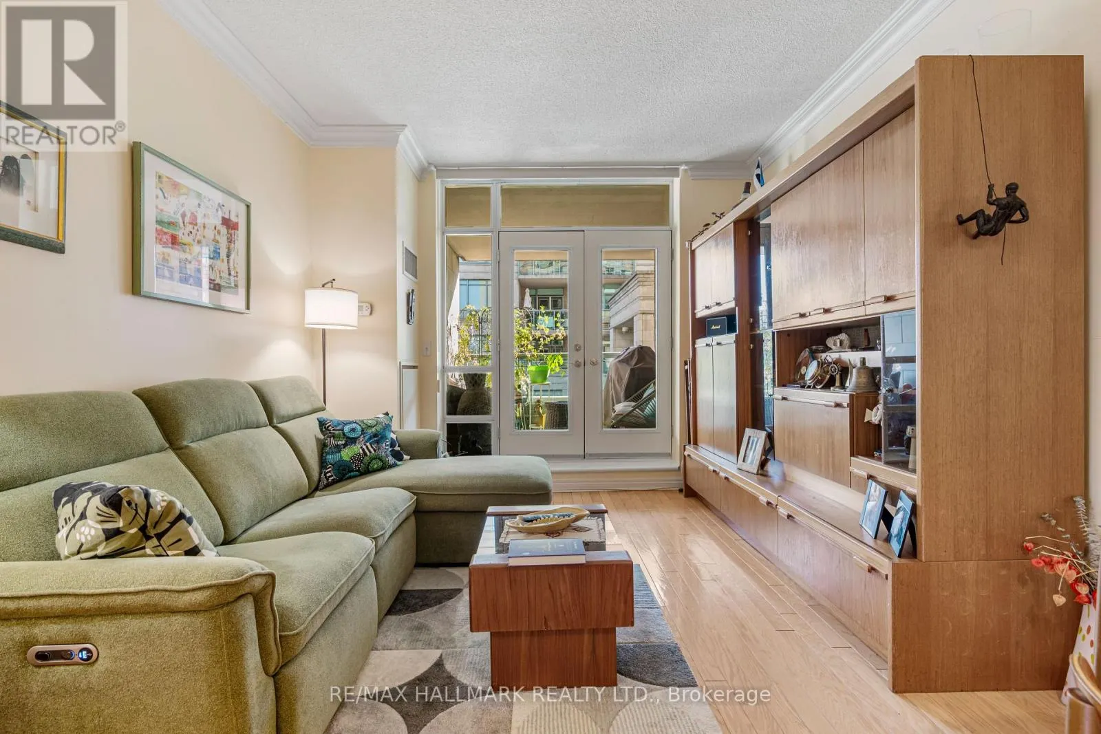 222 - 35 BOARDWALK DRIVE