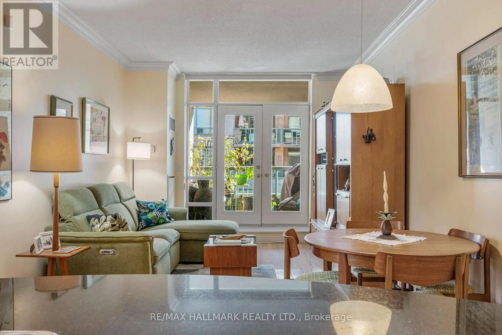 222 - 35 BOARDWALK DRIVE