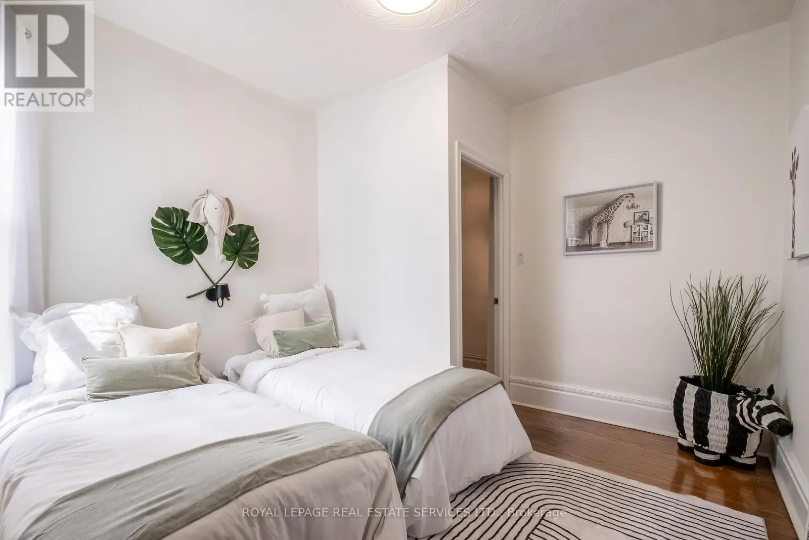 65 DRAYTON AVENUE