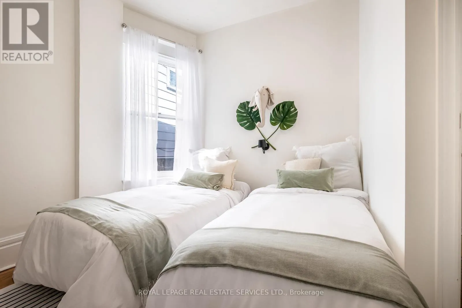 65 DRAYTON AVENUE