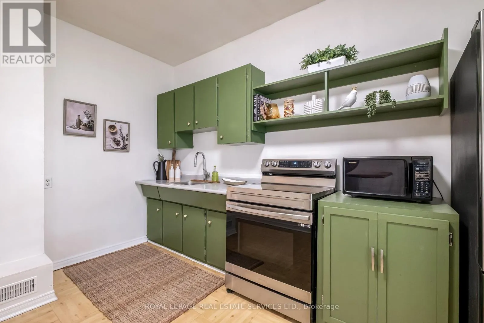 65 DRAYTON AVENUE