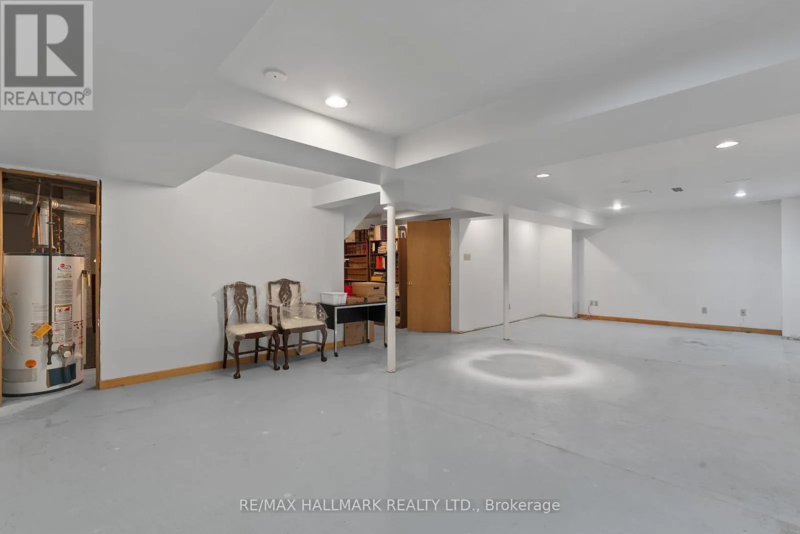 15 EMCARR DRIVE
