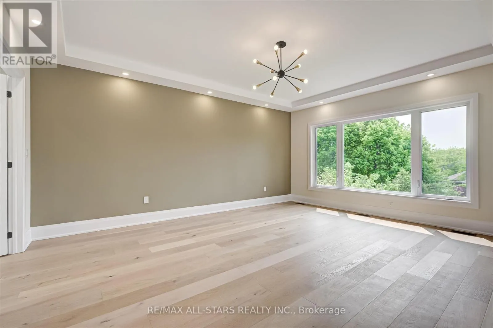 93 CREE AVENUE