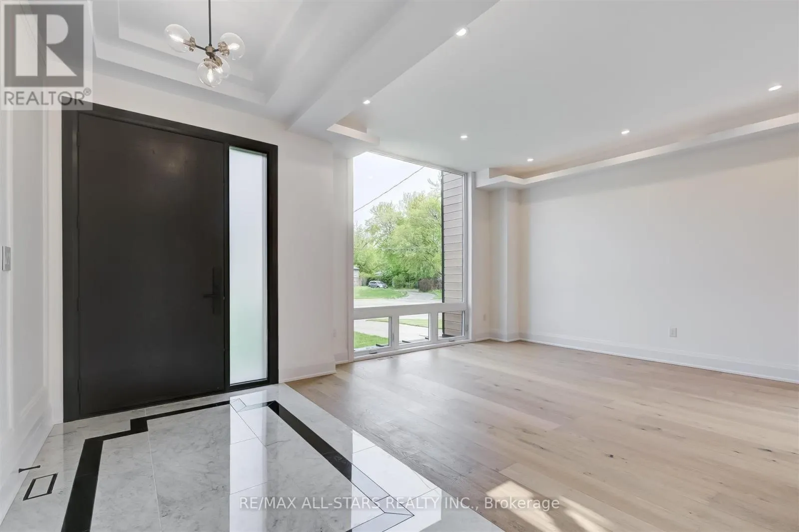 93 CREE AVENUE