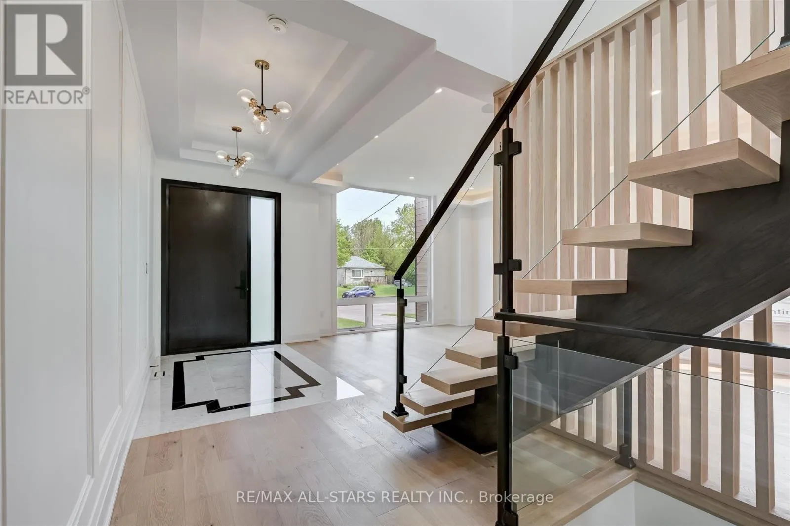 93 CREE AVENUE