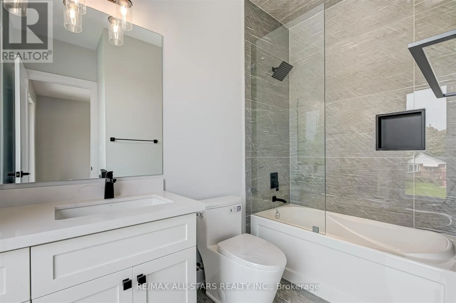 93 CREE AVENUE