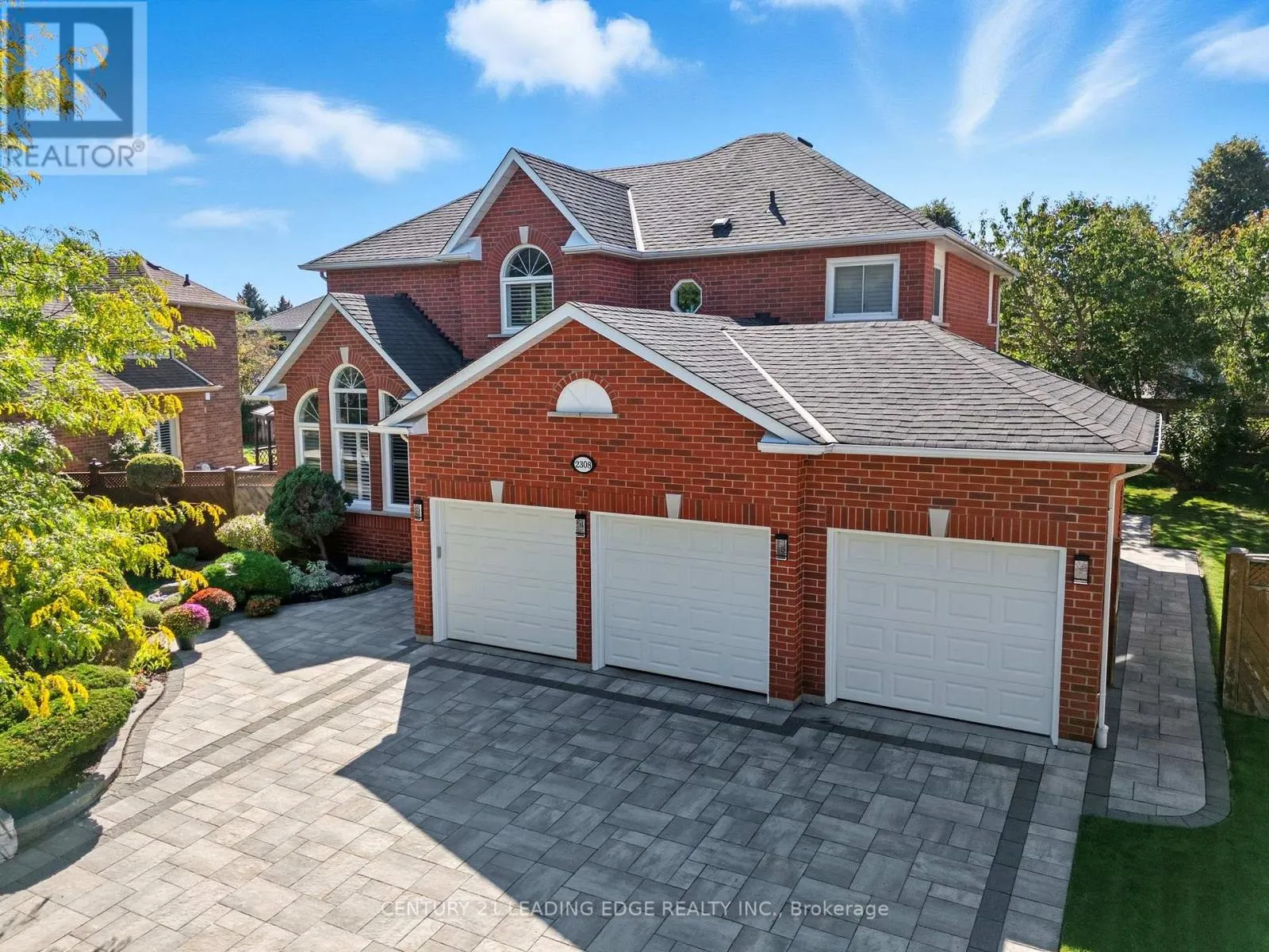 2308 ABBOTT CRESCENT