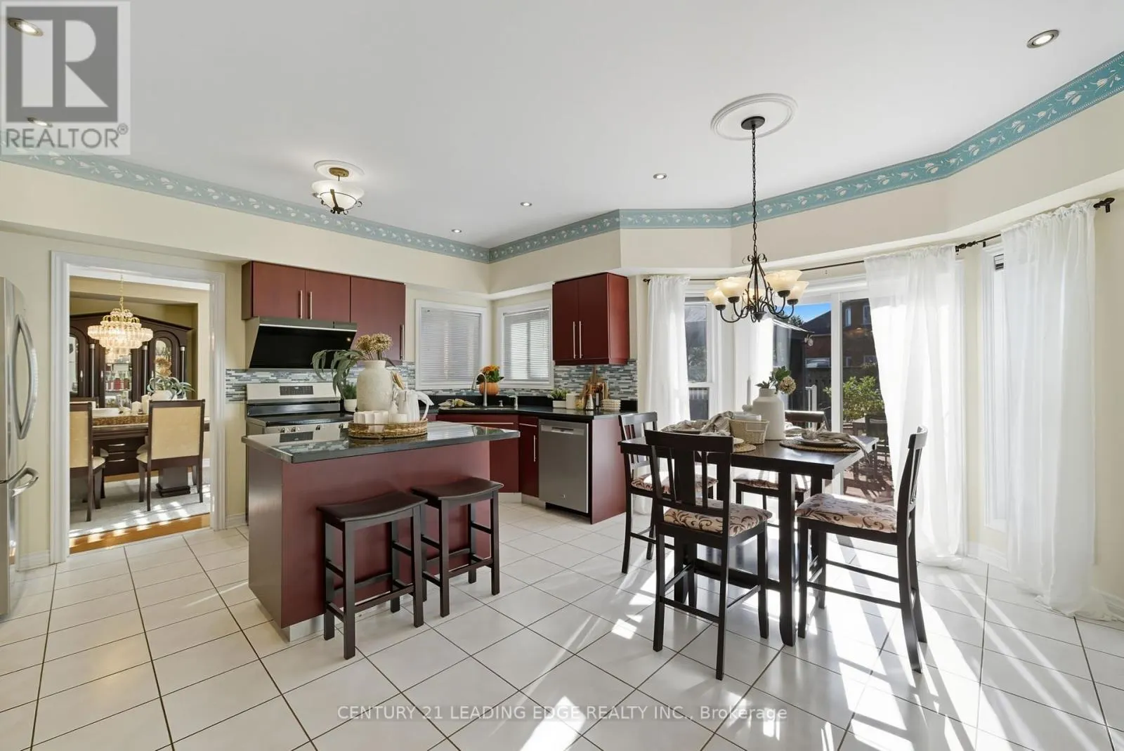 2308 ABBOTT CRESCENT