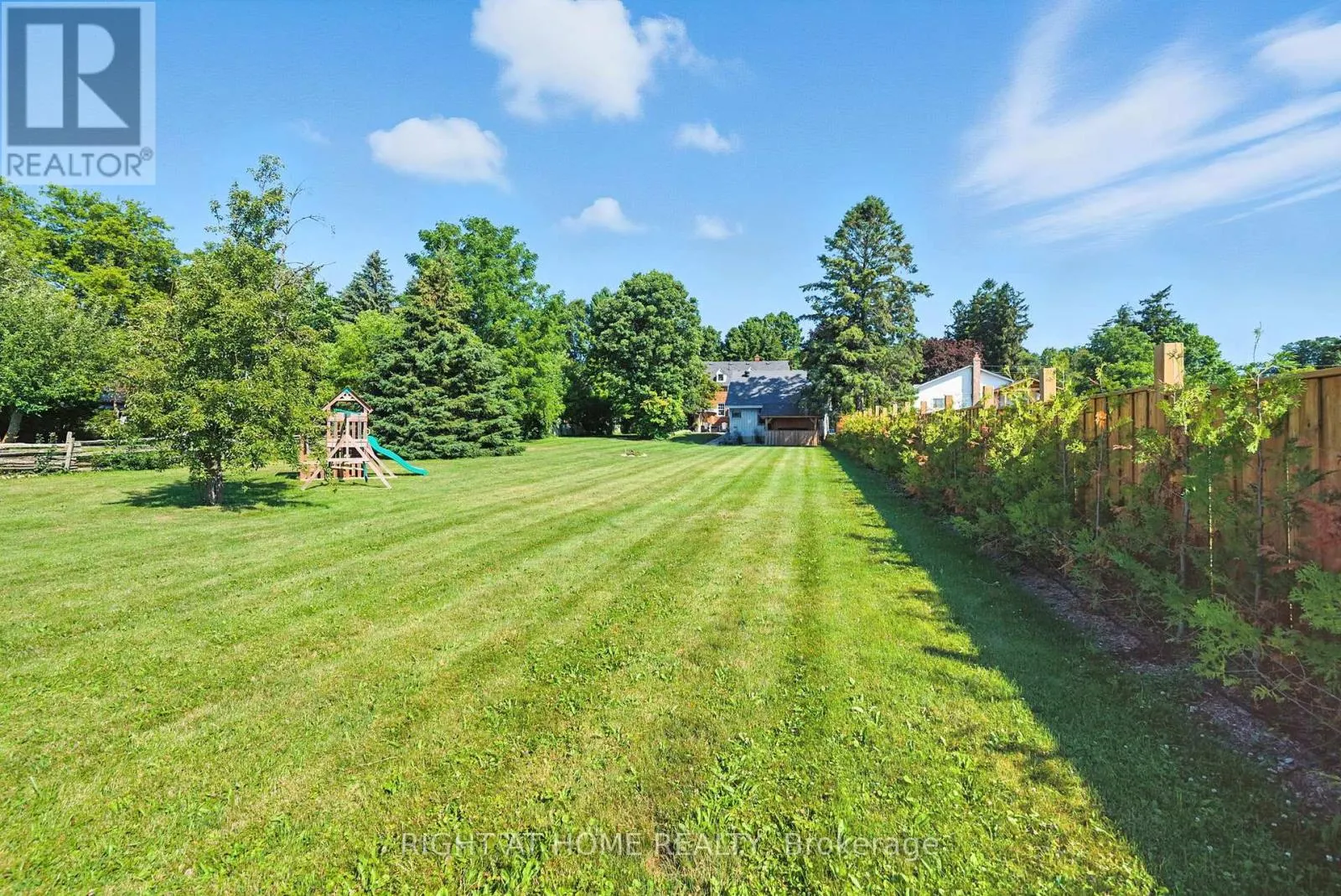 675 MYRTLE ROAD W