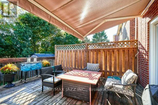 783 PEBBLE COURT