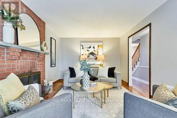 783 PEBBLE COURT