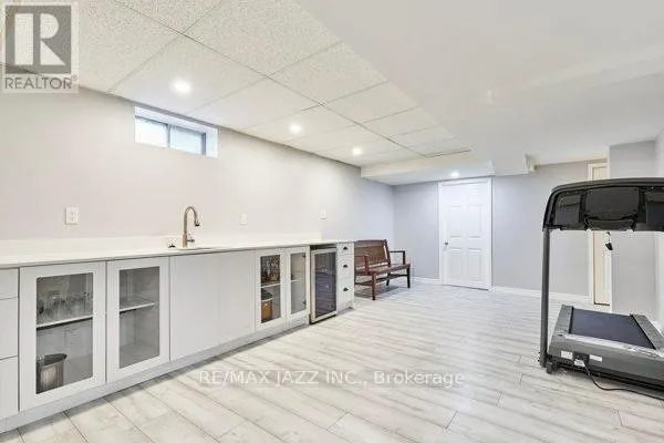 783 PEBBLE COURT