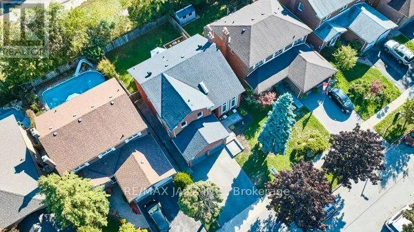 783 PEBBLE COURT