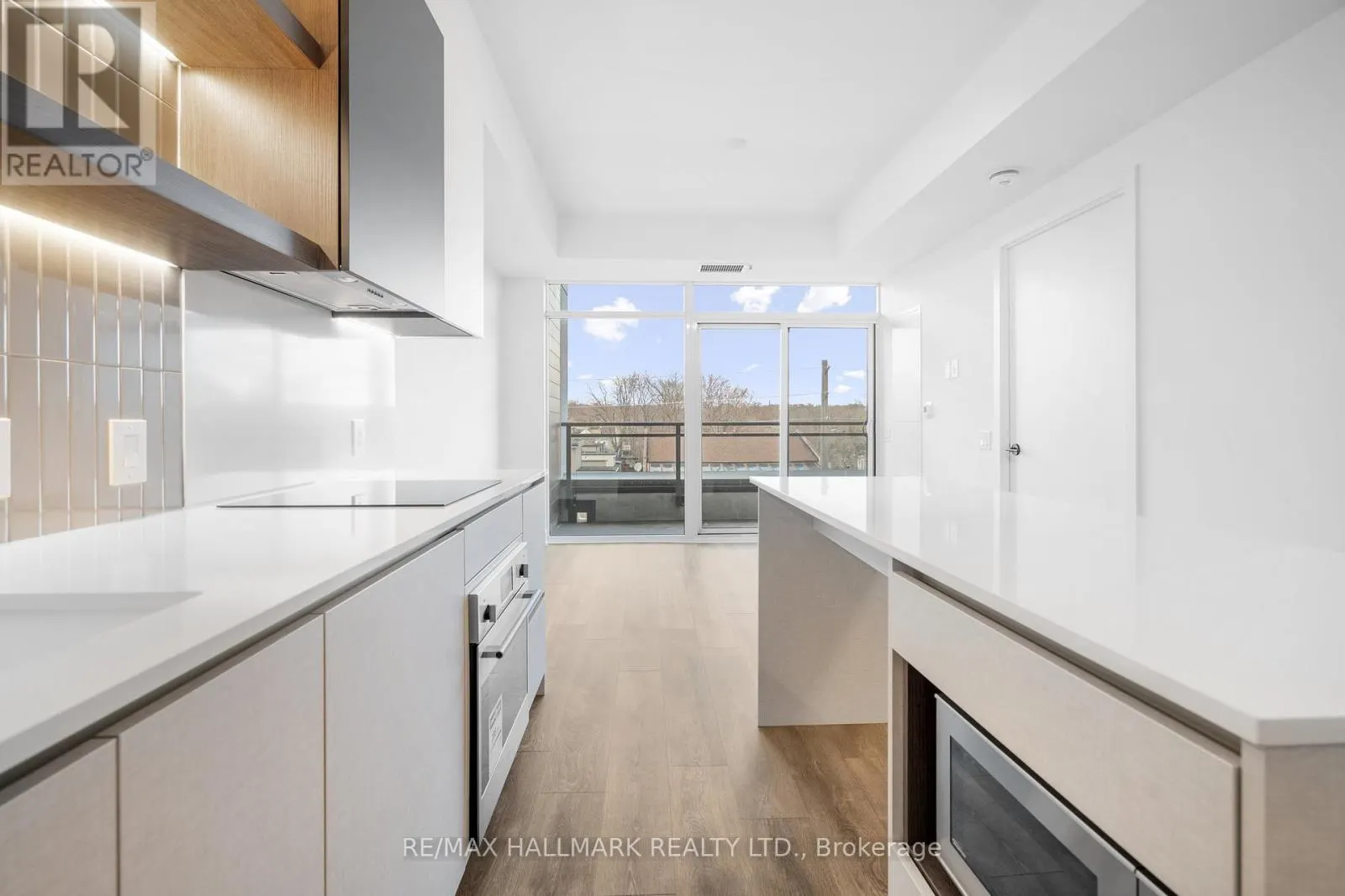 405 - 1285 QUEEN STREET E