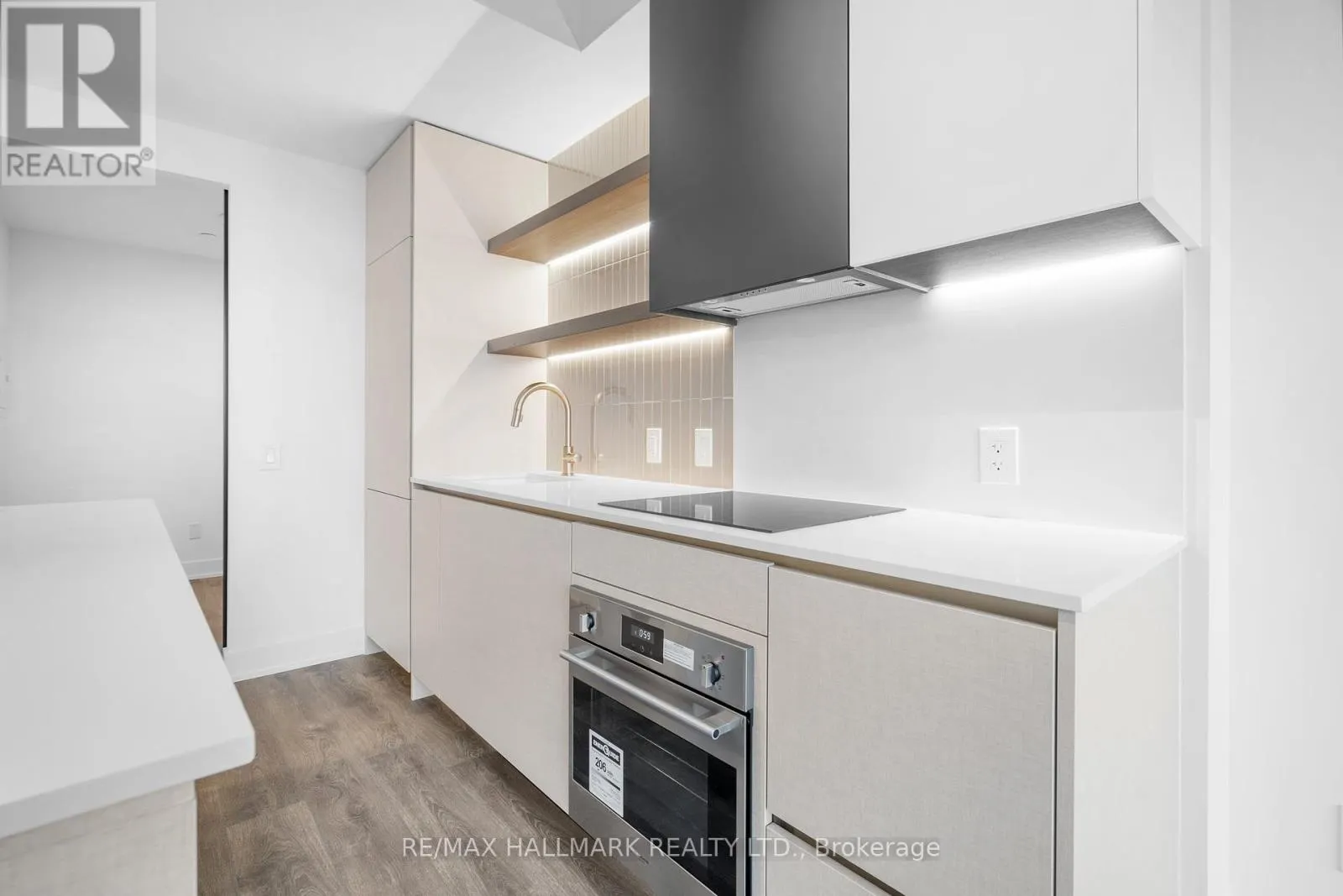 405 - 1285 QUEEN STREET E