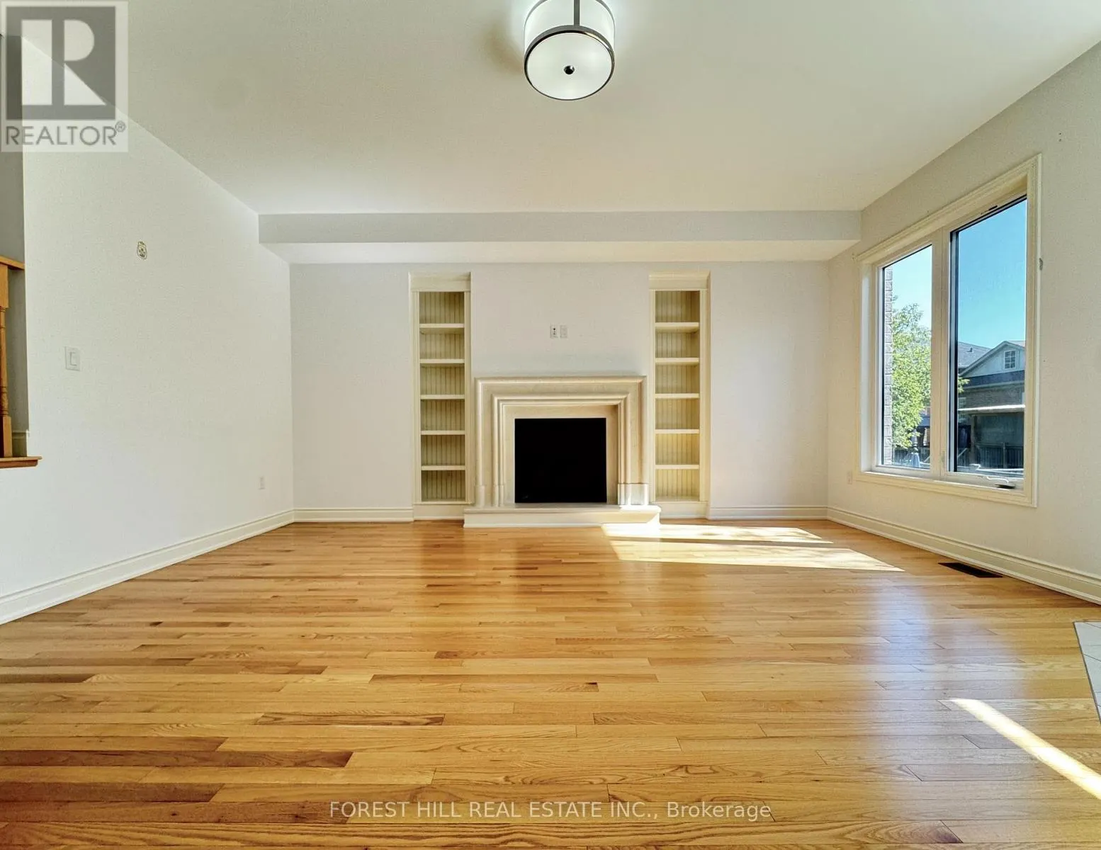 9 SAVANNA COURT