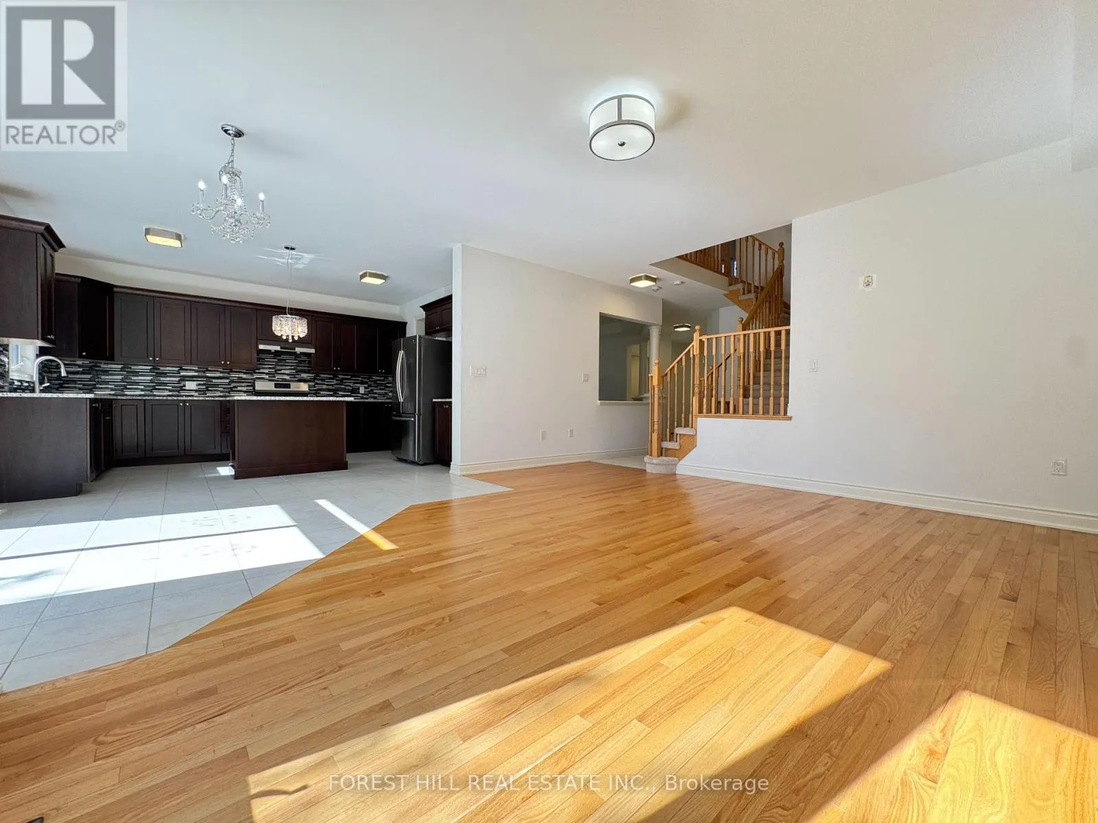 9 SAVANNA COURT