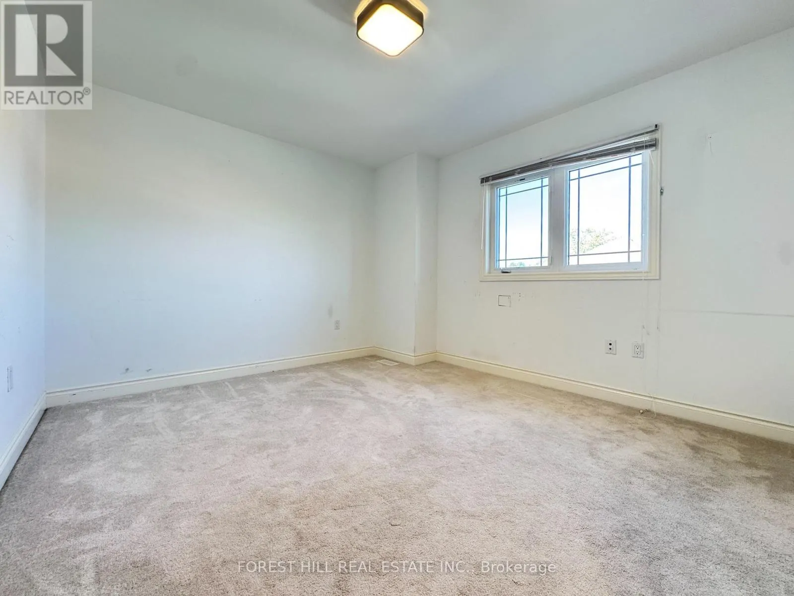 9 SAVANNA COURT