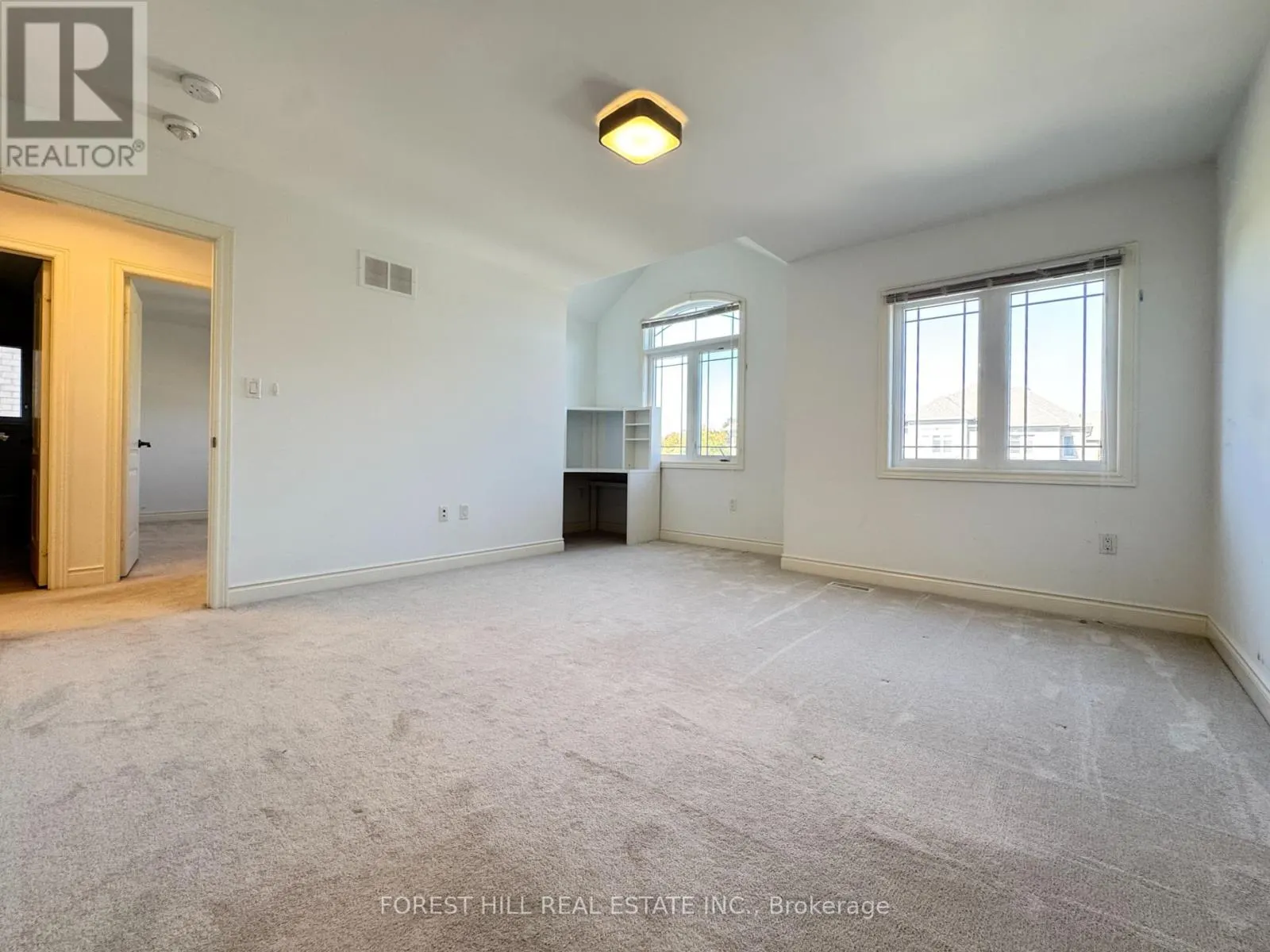 9 SAVANNA COURT