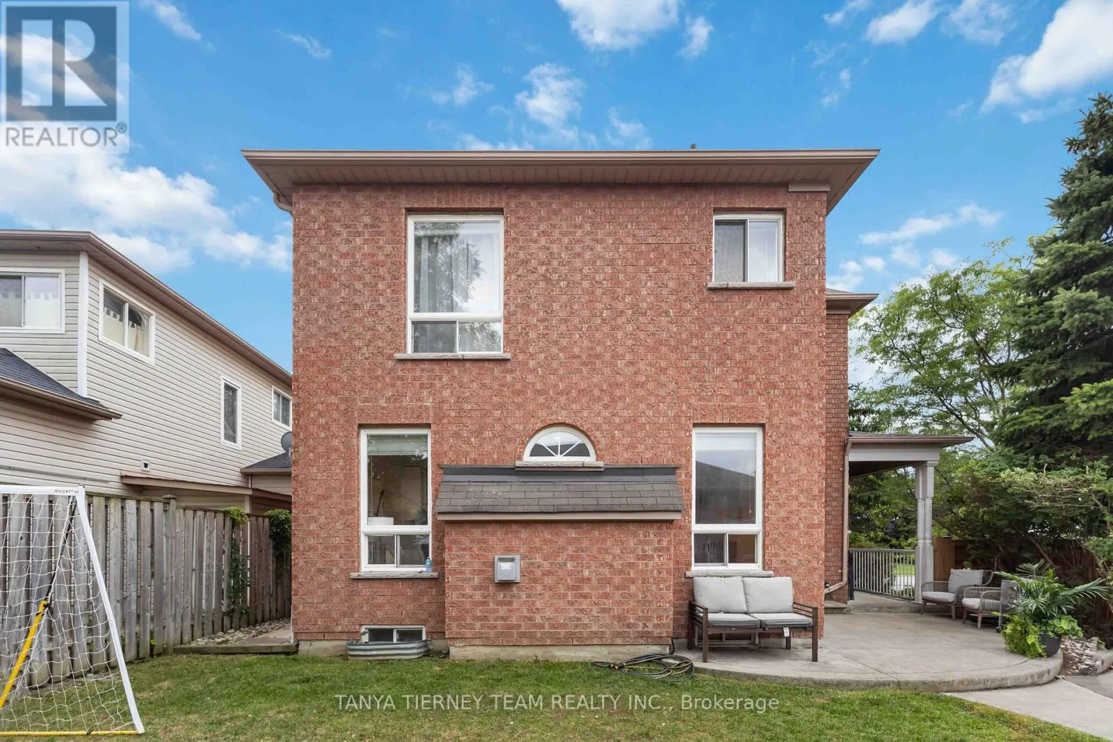 14 AMANDA AVENUE