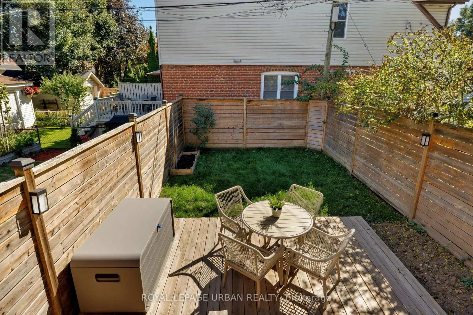 447 MORTIMER AVENUE