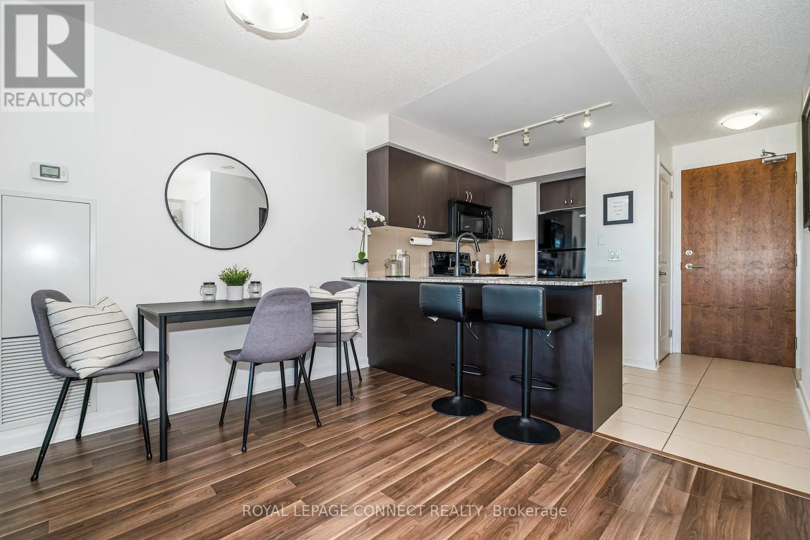 1204 - 1235 BAYLY STREET