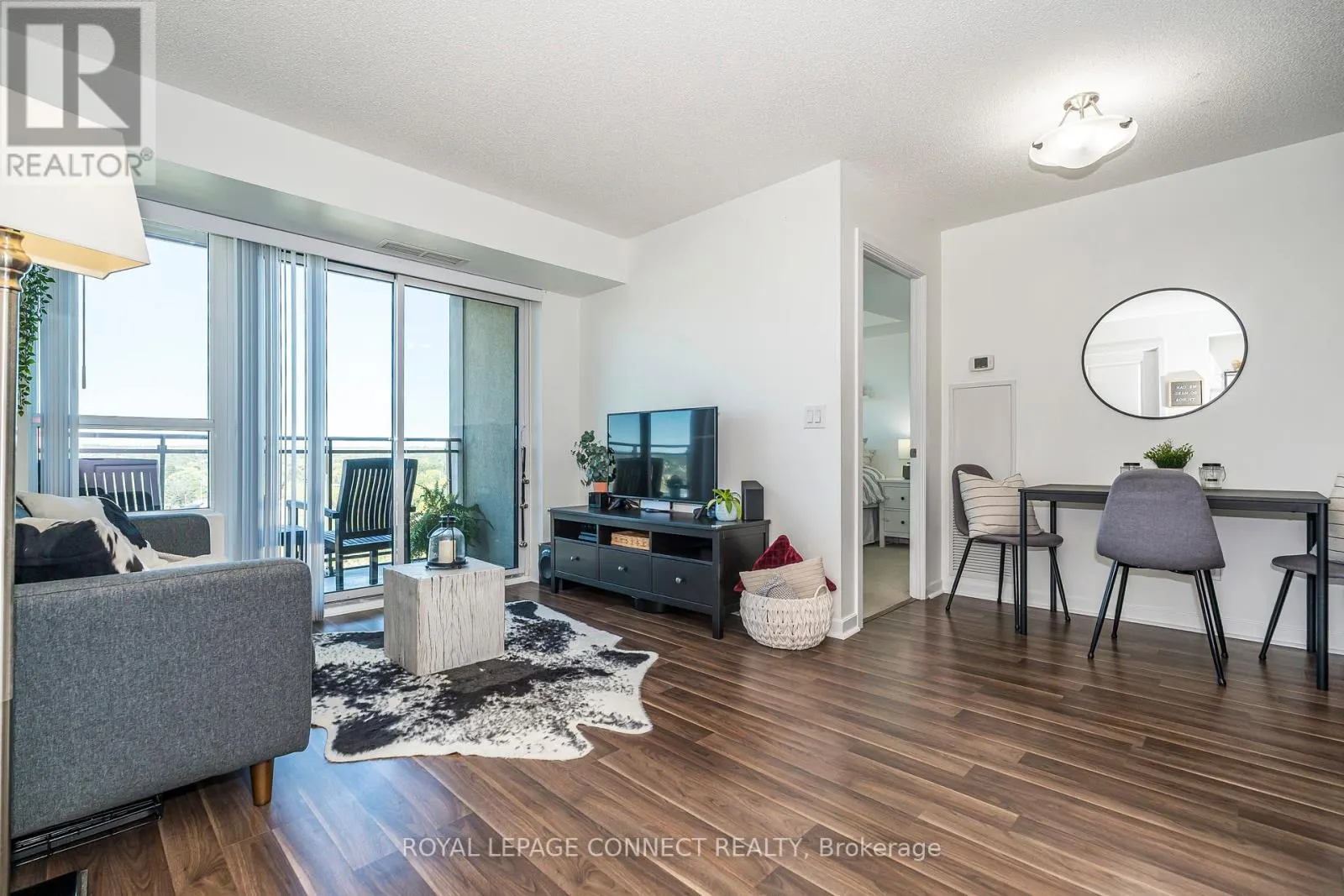 1204 - 1235 BAYLY STREET