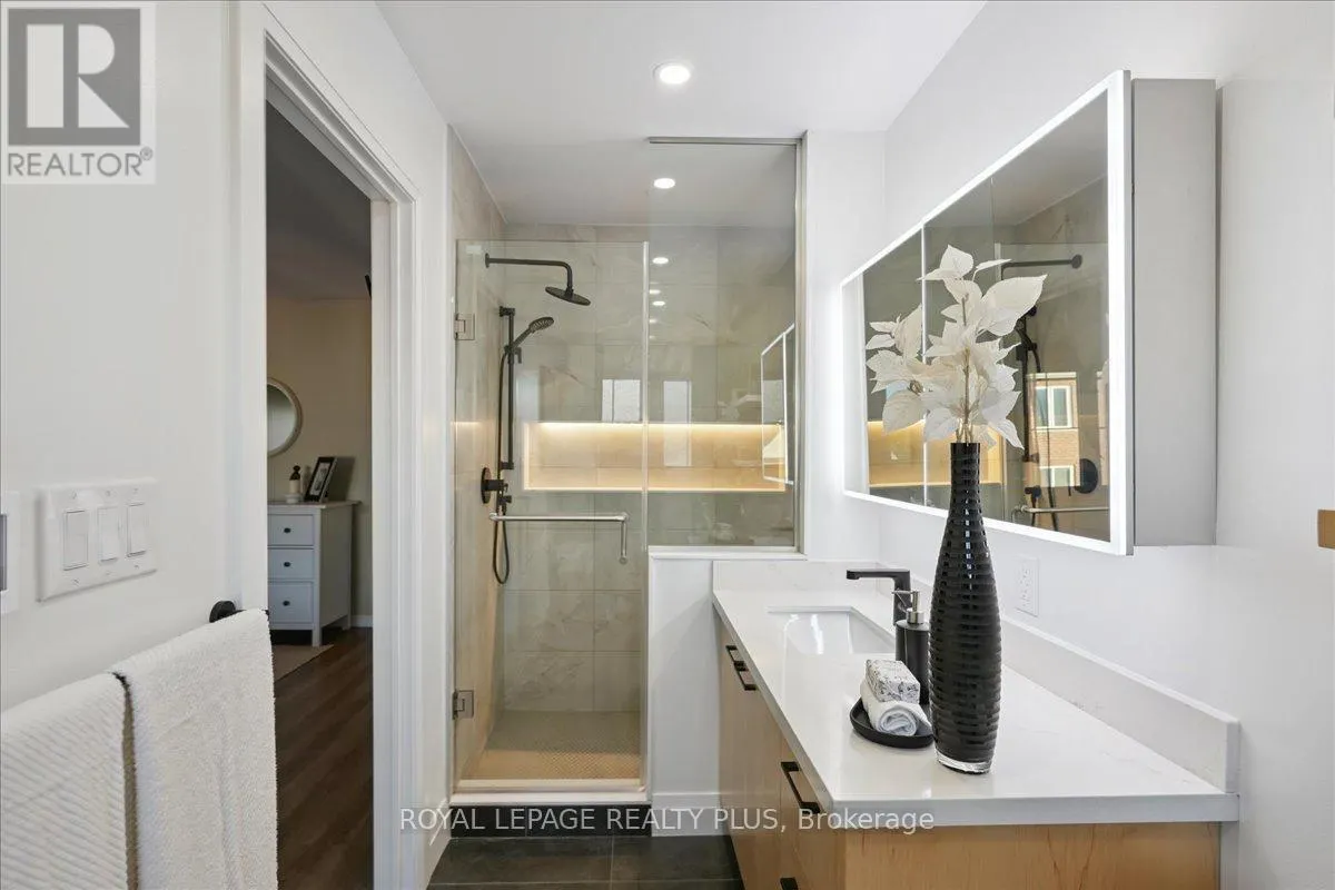 28 ALDONSCHOOL COURT