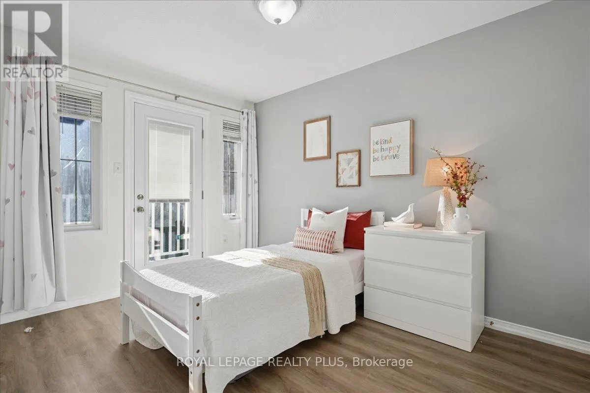 28 ALDONSCHOOL COURT