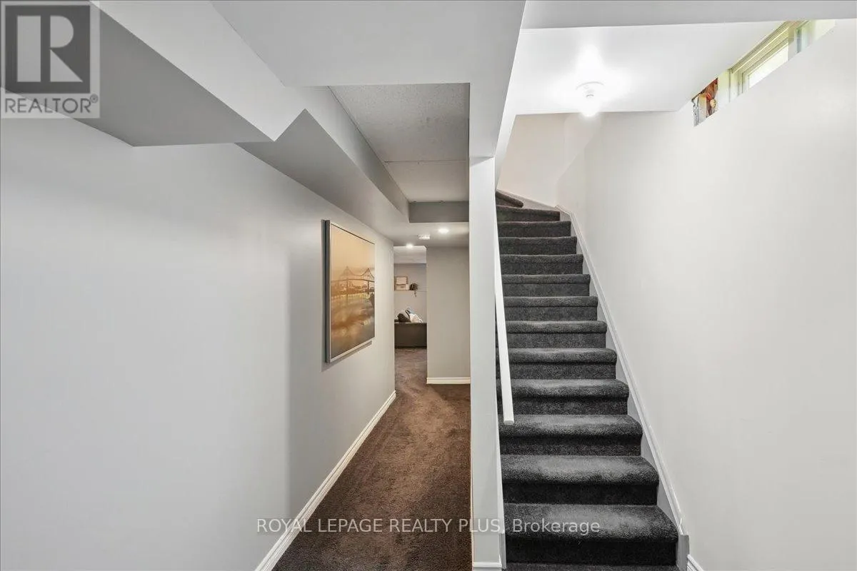 28 ALDONSCHOOL COURT