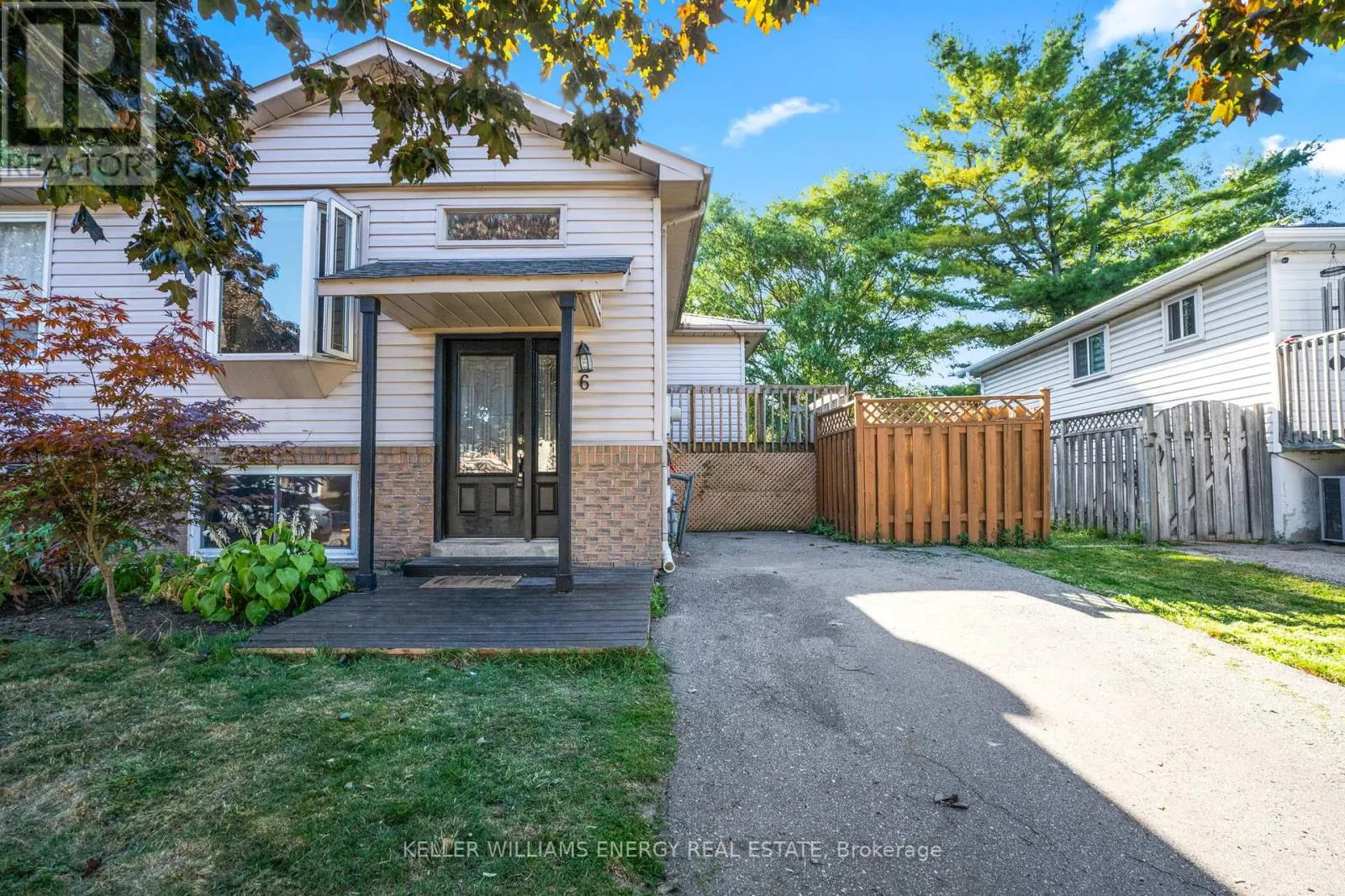 6 FAIRBAIRN COURT